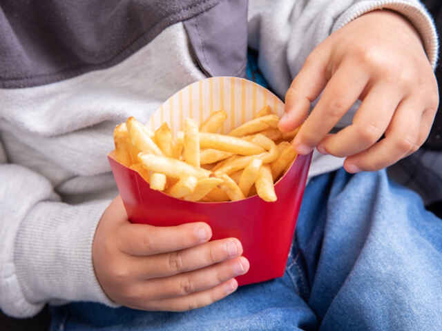 子どもの肥満。原因やリスク、解消法とは？