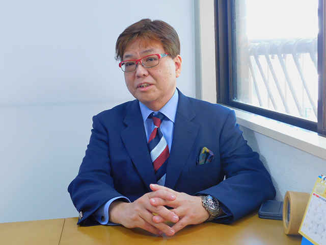 木代 眞樹 院長